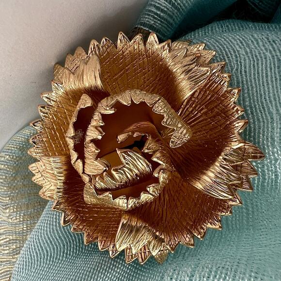 Vintage 12K Gold Filled TK Textured Flower Brooch 1960s Mid Century Sharp Edges - Picture 2 of 8